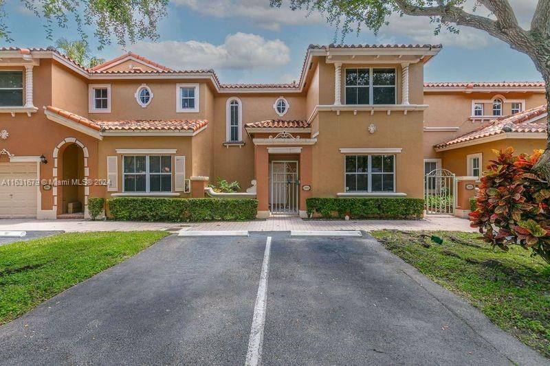 Recently Sold: $455,000 (3 beds, 2 baths, 1450 Square Feet)