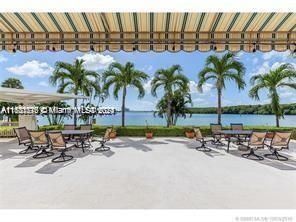 For Sale: $448,000 (2 beds, 2 baths, 1220 Square Feet)