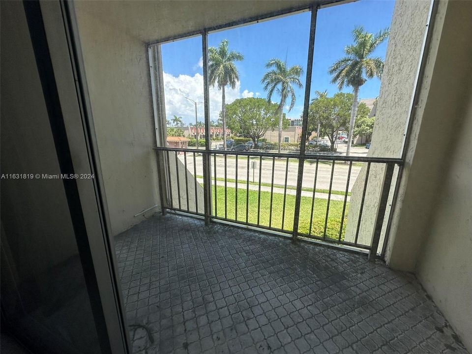 Activo con contrato: $199,900 (2 camas, 1 baños, 924 Pies cuadrados)