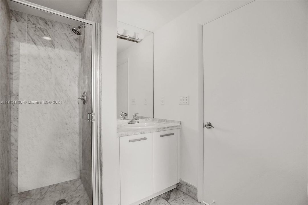 2nd Bathroom