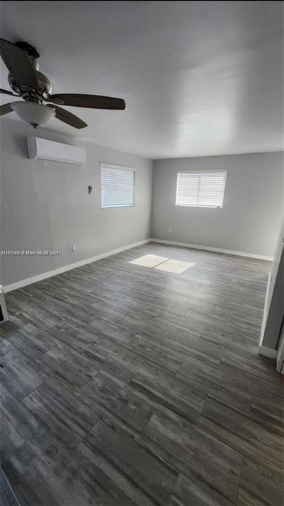 Recently Rented: $1,900 (1 beds, 1 baths, 800 Square Feet)