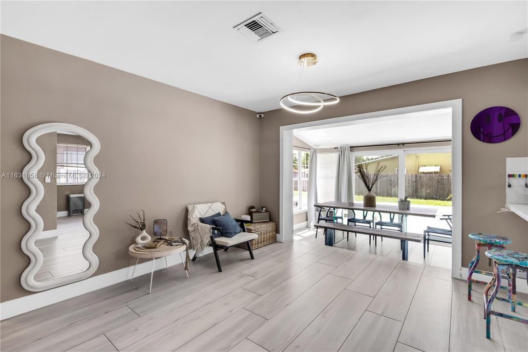 Active With Contract: $650,000 (4 beds, 2 baths, 1562 Square Feet)