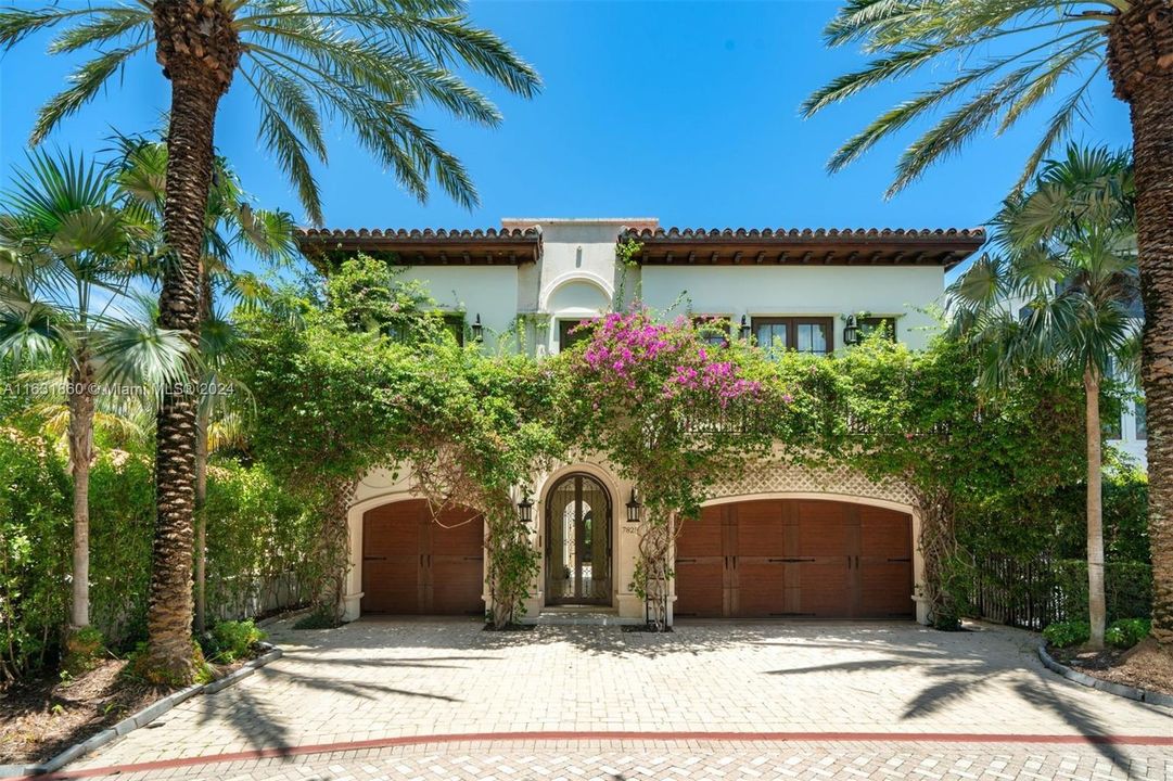 For Sale: $23,900,000 (8 beds, 8 baths, 6461 Square Feet)