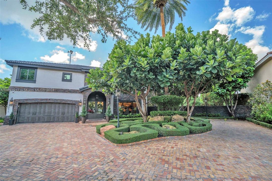 Recently Sold: $1,199,000 (4 beds, 3 baths, 3304 Square Feet)