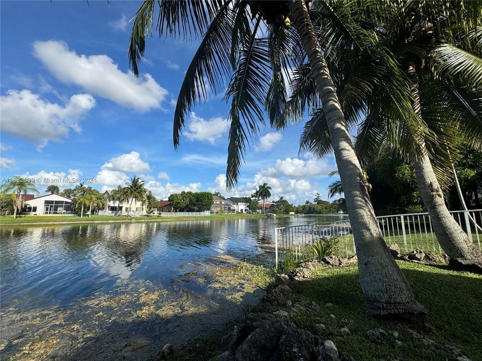 Active With Contract: $898,000 (4 beds, 3 baths, 1934 Square Feet)