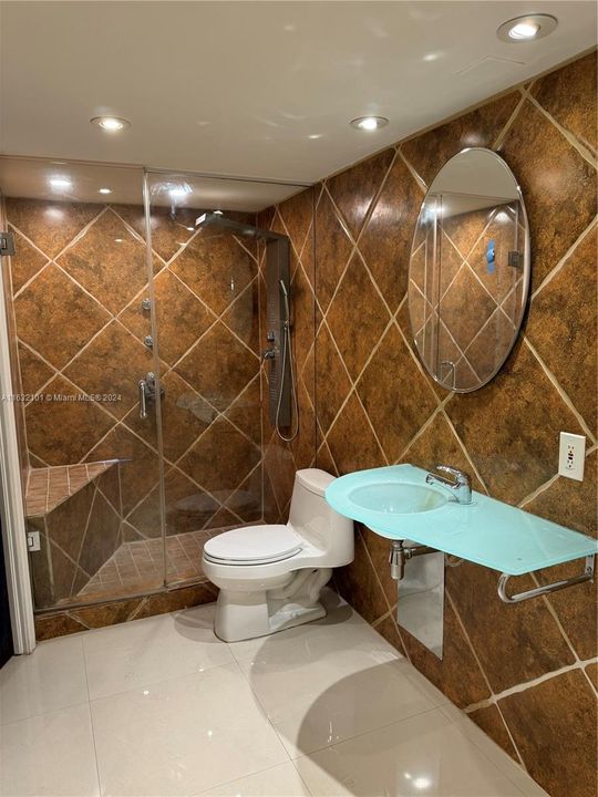 Recently Rented: $1,800 (1 beds, 1 baths, 782 Square Feet)