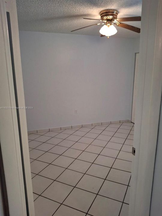 Active With Contract: $2,100 (2 beds, 1 baths, 900 Square Feet)