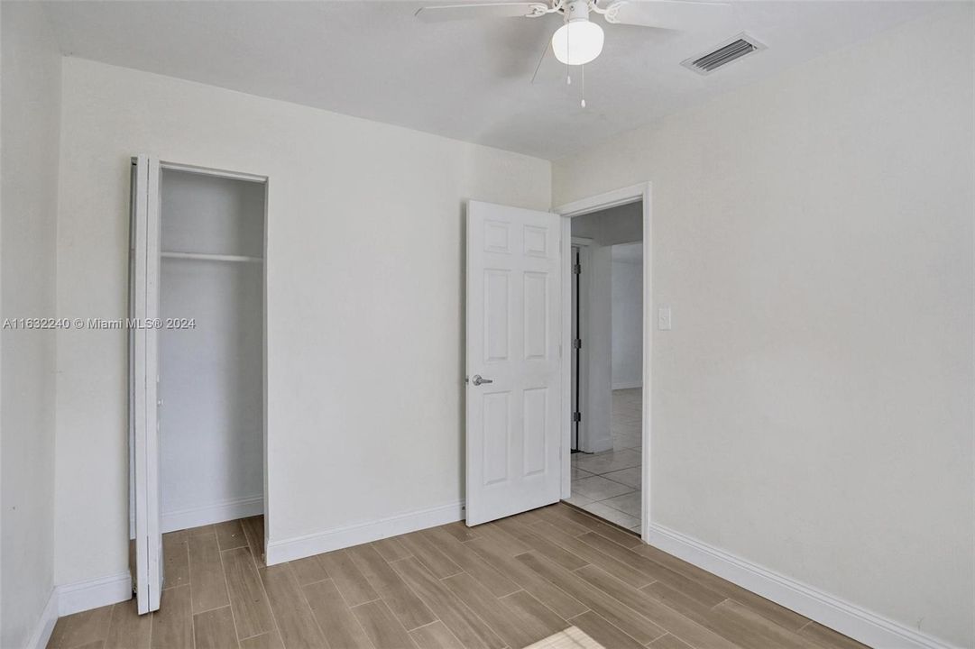 For Sale: $389,000 (2 beds, 1 baths, 800 Square Feet)