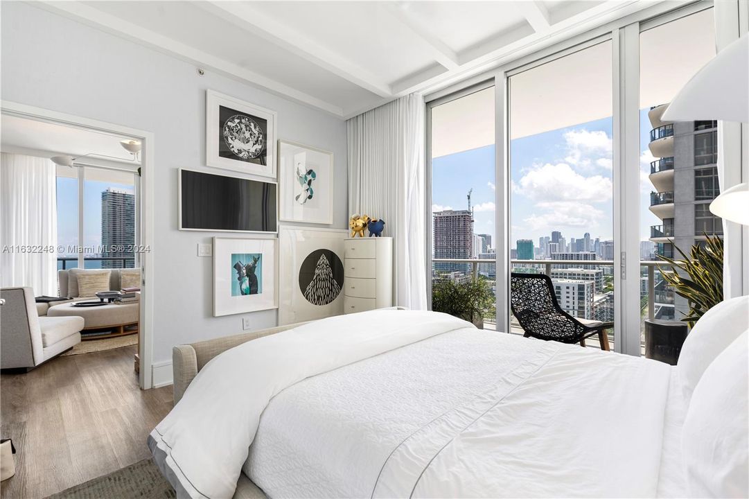 Recently Sold: $1,020,000 (2 beds, 2 baths, 1181 Square Feet)