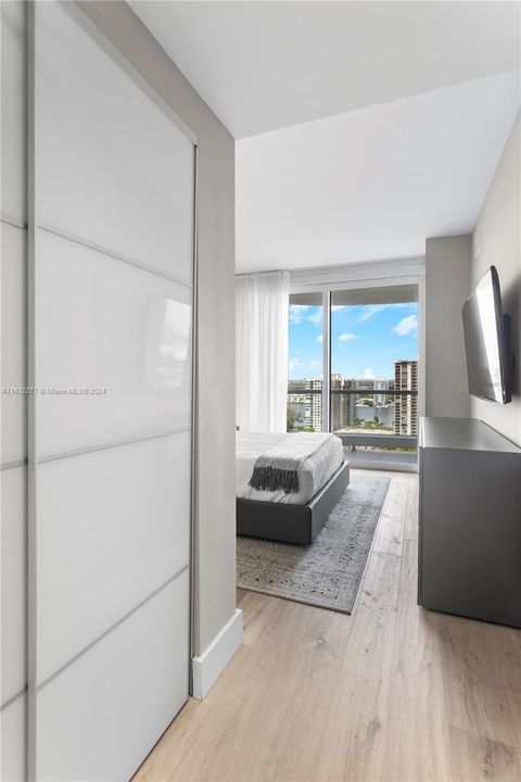 Active With Contract: $7,900 (2 beds, 2 baths, 1580 Square Feet)