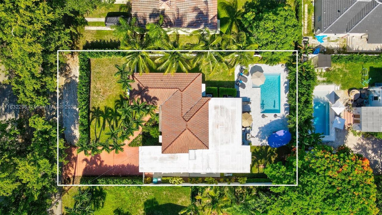 Recently Sold: $1,050,000 (3 beds, 2 baths, 1887 Square Feet)