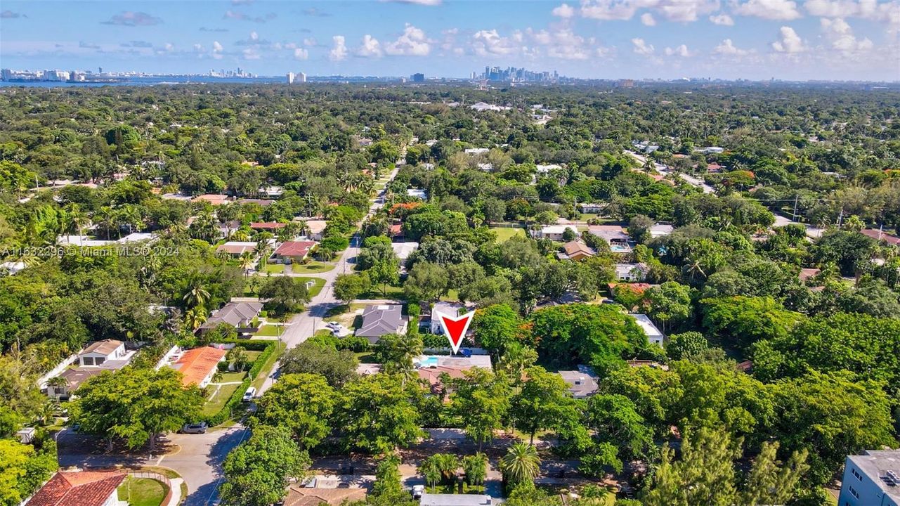 Recently Sold: $1,050,000 (3 beds, 2 baths, 1887 Square Feet)