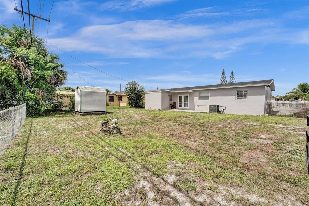 Recently Sold: $485,000 (3 beds, 2 baths, 1104 Square Feet)