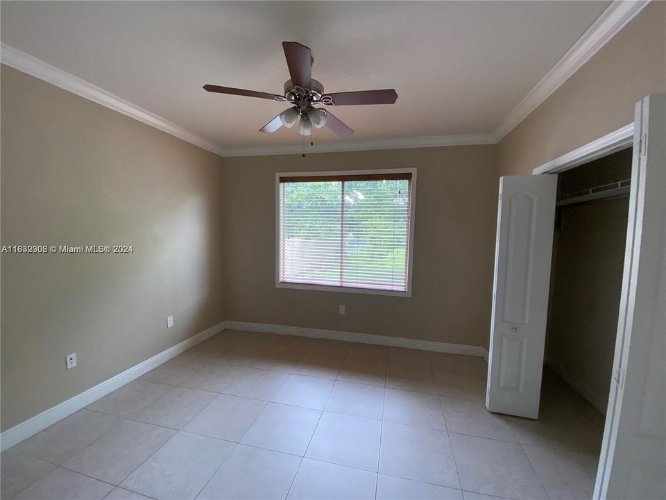 Recently Rented: $3,800 (3 beds, 2 baths, 1600 Square Feet)