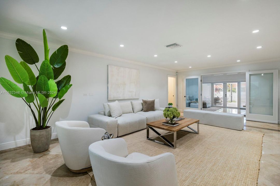 Active With Contract: $1,999,000 (4 beds, 3 baths, 3301 Square Feet)