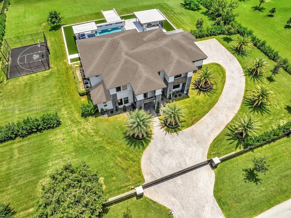 En Venta: $3,900,000 (5 camas, 5 baños, 5158 Pies cuadrados)