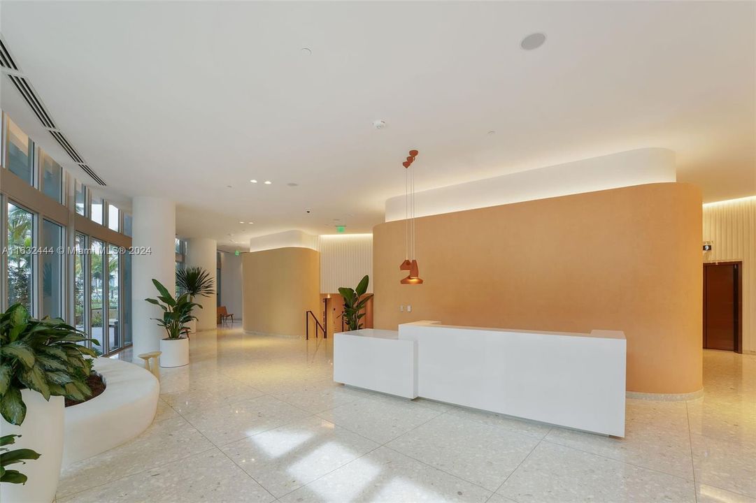 Recently Rented: $3,086 (1 beds, 1 baths, 955 Square Feet)