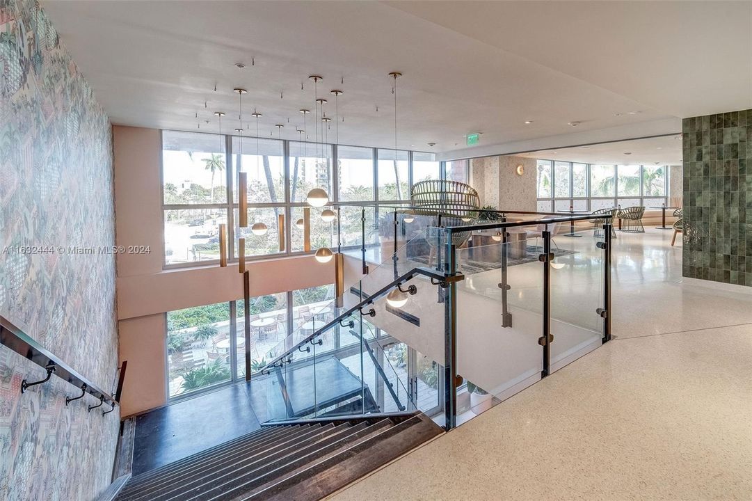 Recently Rented: $3,086 (1 beds, 1 baths, 955 Square Feet)