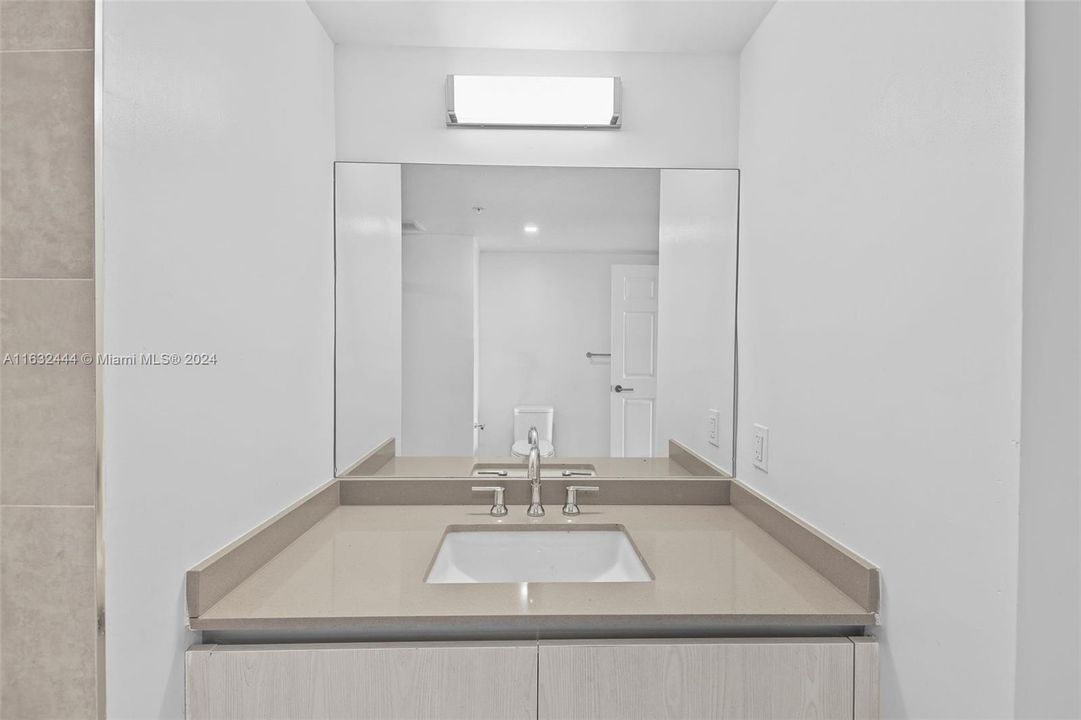 Recently Rented: $3,086 (1 beds, 1 baths, 955 Square Feet)