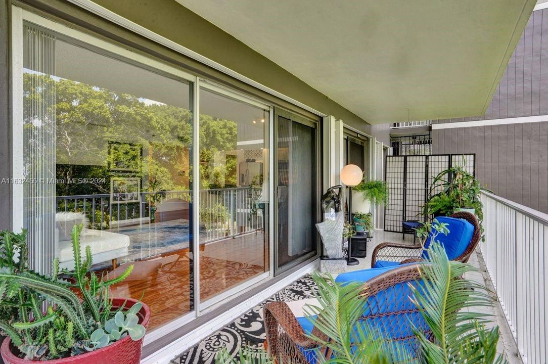 En Venta: $349,000 (2 camas, 2 baños, 1344 Pies cuadrados)