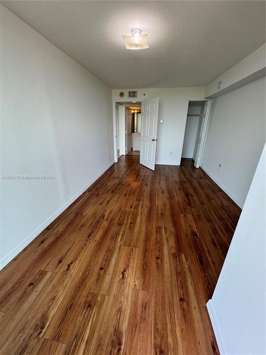 Recently Rented: $2,700 (2 beds, 2 baths, 917 Square Feet)