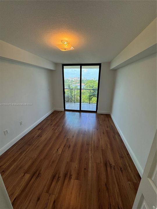 Recently Rented: $2,700 (2 beds, 2 baths, 917 Square Feet)