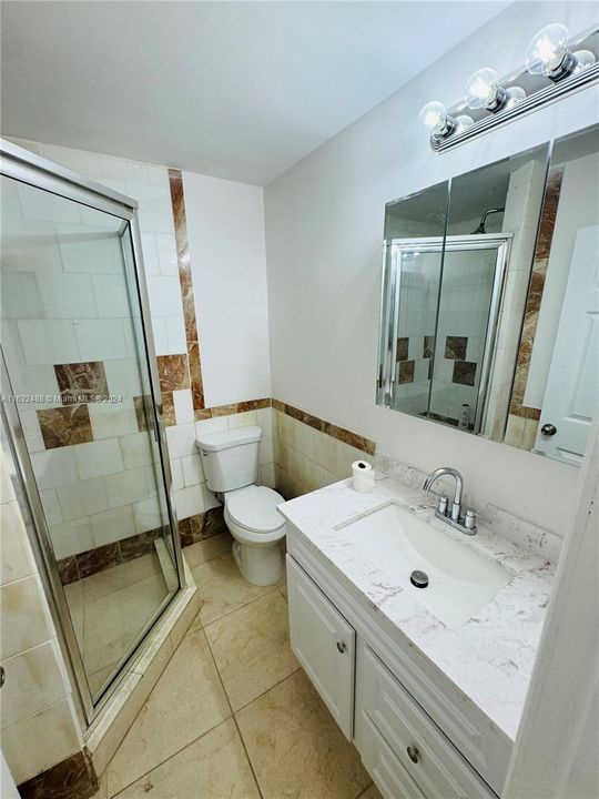 Recently Rented: $3,250 (3 beds, 2 baths, 725 Square Feet)