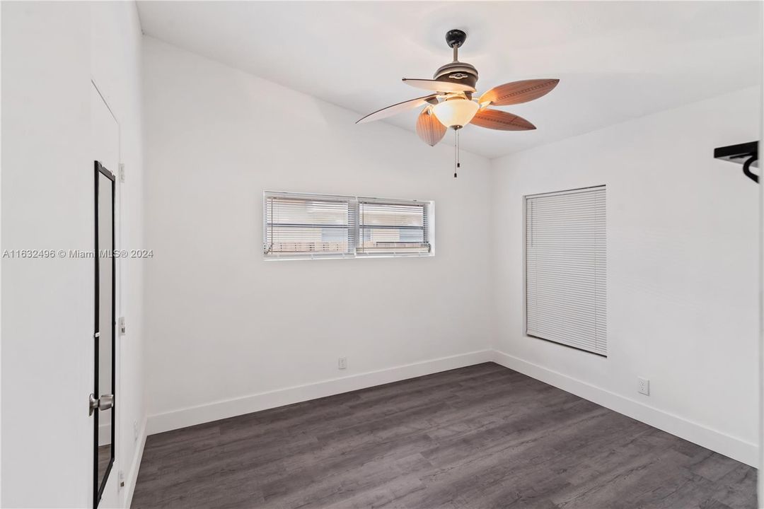 Recently Sold: $520,000 (4 beds, 3 baths, 1690 Square Feet)