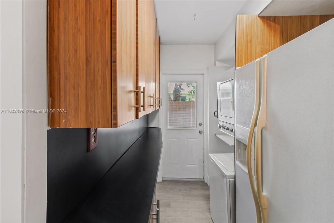 Recently Sold: $520,000 (4 beds, 3 baths, 1690 Square Feet)