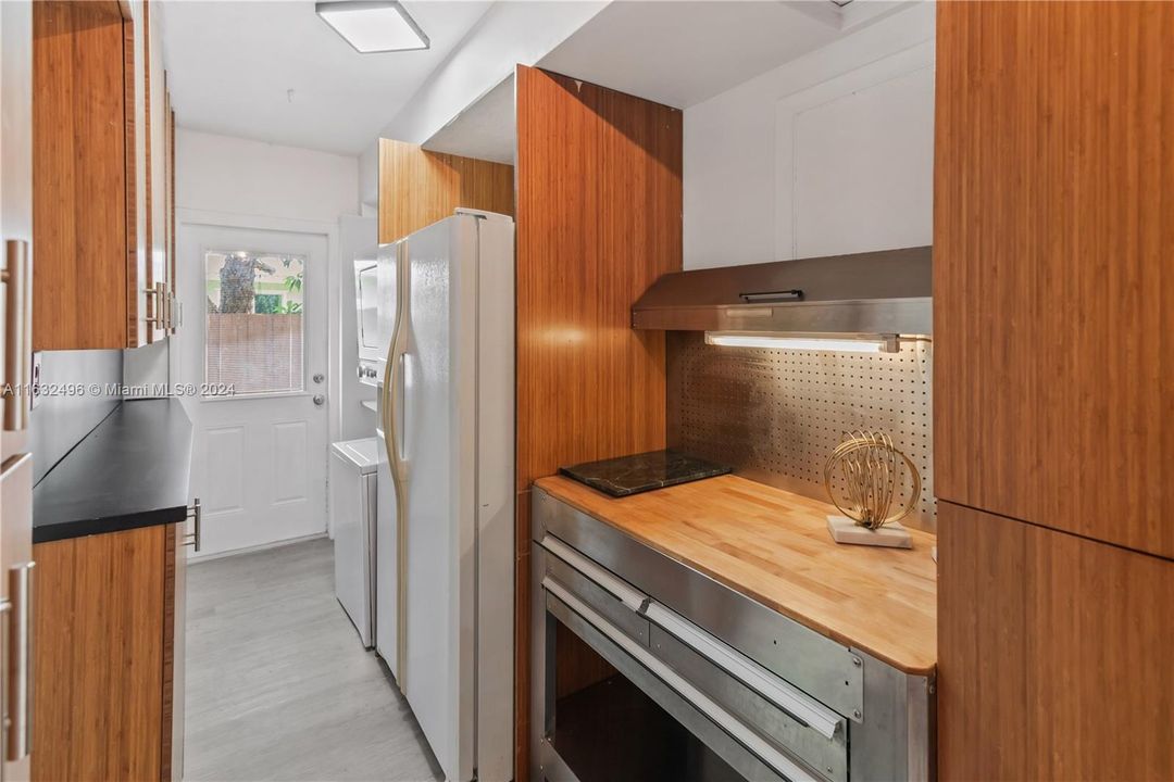 Recently Sold: $520,000 (4 beds, 3 baths, 1690 Square Feet)