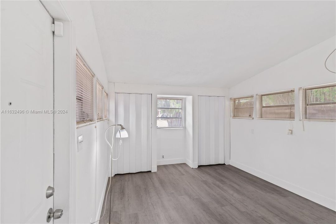 Recently Sold: $520,000 (4 beds, 3 baths, 1690 Square Feet)