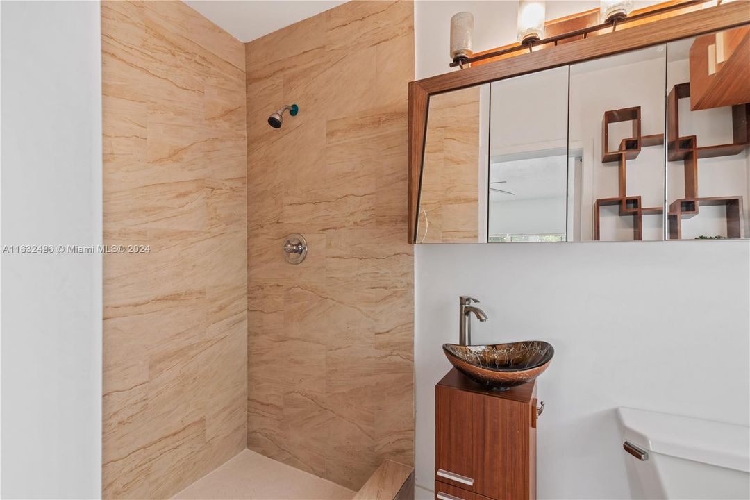 Recently Sold: $520,000 (4 beds, 3 baths, 1690 Square Feet)