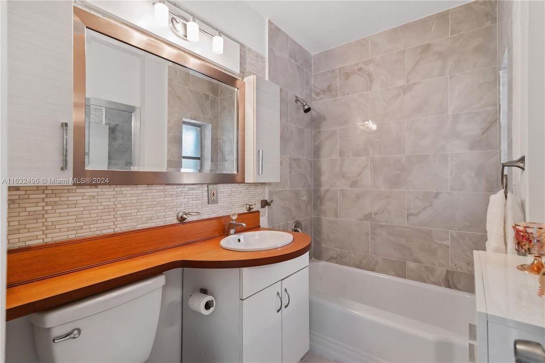 Recently Sold: $520,000 (4 beds, 3 baths, 1690 Square Feet)