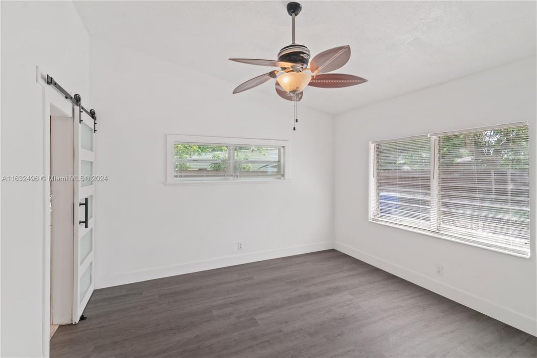 Recently Sold: $520,000 (4 beds, 3 baths, 1690 Square Feet)