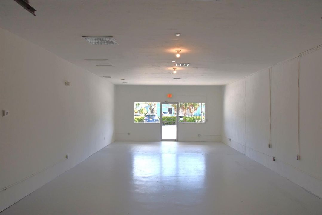 212 Hibiscus St