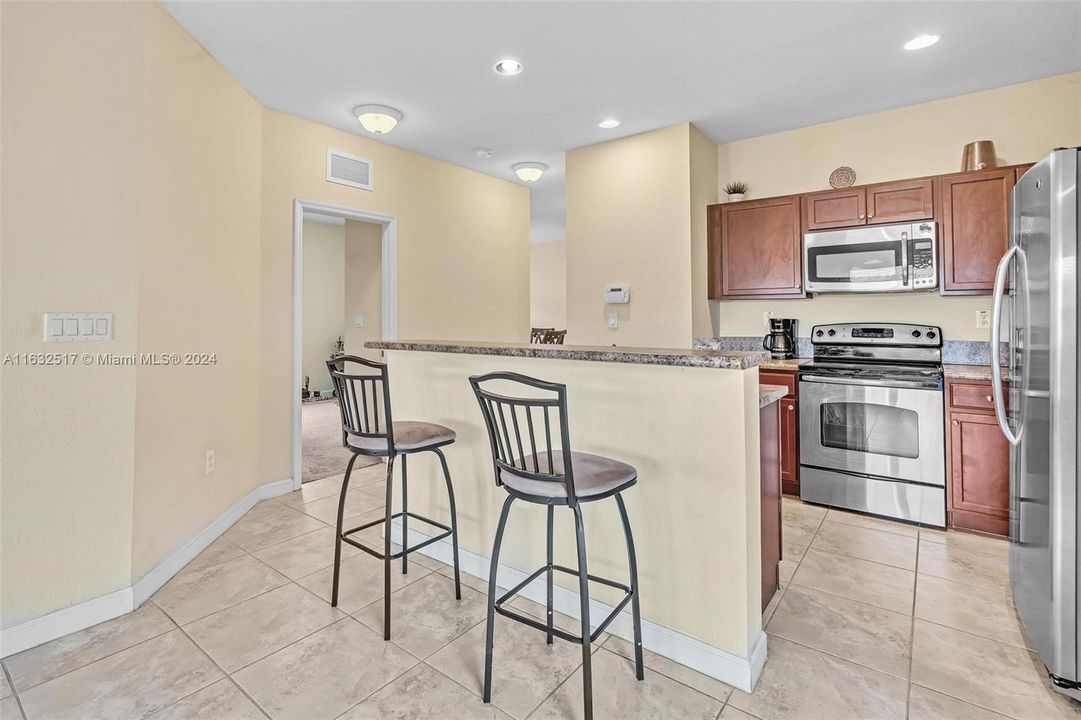 For Sale: $459,500 (4 beds, 2 baths, 1670 Square Feet)