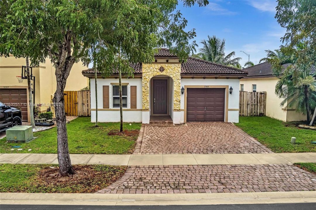 For Sale: $459,500 (4 beds, 2 baths, 1670 Square Feet)