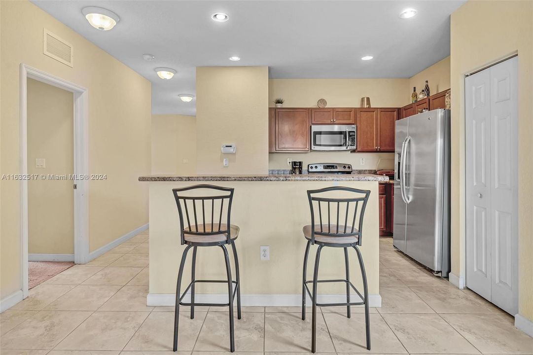 For Sale: $459,500 (4 beds, 2 baths, 1670 Square Feet)