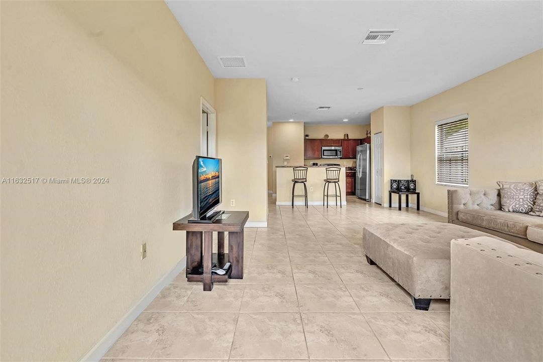 For Sale: $459,500 (4 beds, 2 baths, 1670 Square Feet)