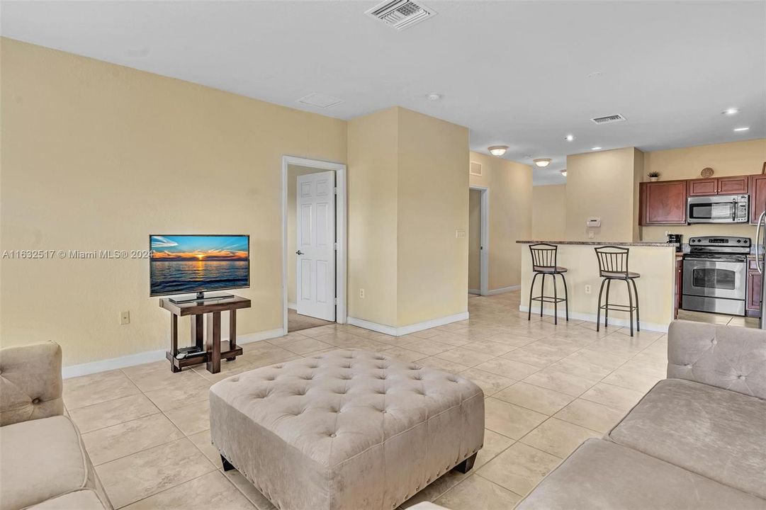 For Sale: $459,500 (4 beds, 2 baths, 1670 Square Feet)