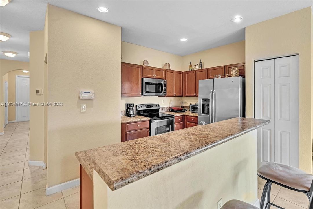 For Sale: $459,500 (4 beds, 2 baths, 1670 Square Feet)