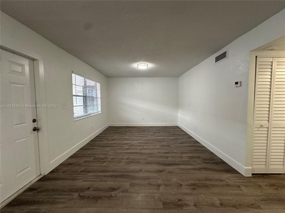 Recently Rented: $1,595 (1 beds, 1 baths, 0 Square Feet)