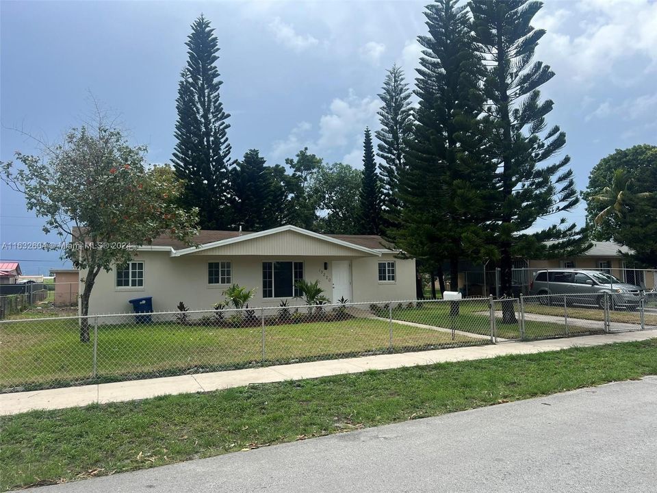 Recently Sold: $509,900 (3 beds, 1 baths, 1104 Square Feet)