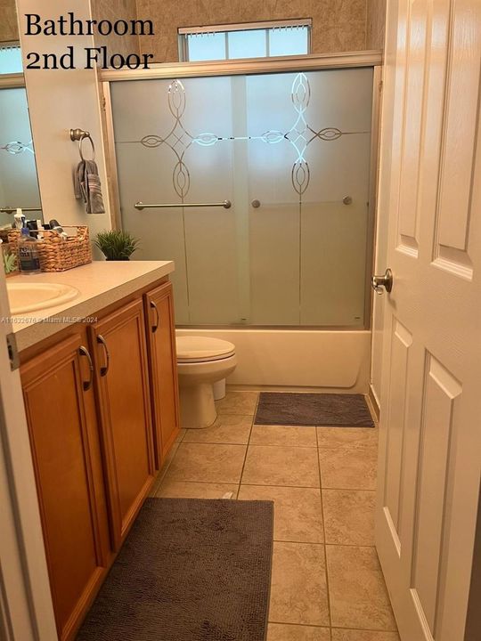 2nd floor bathroom