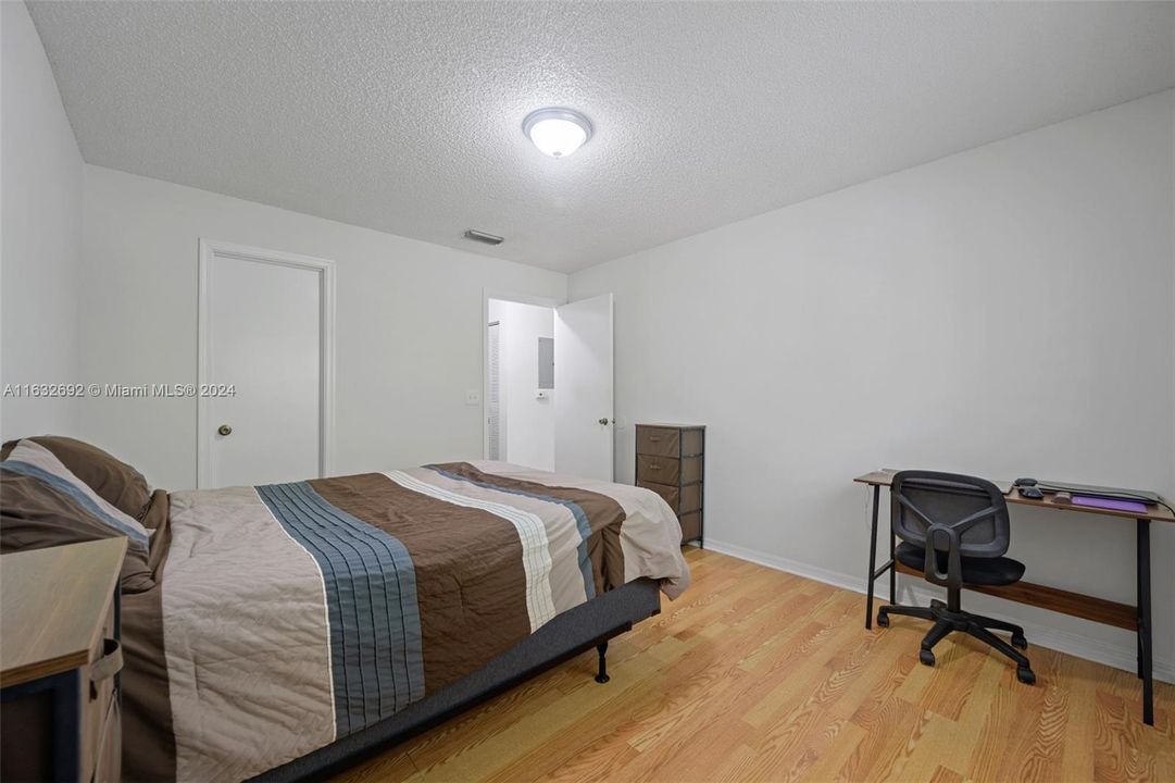 For Rent: $1,750 (1 beds, 1 baths, 659 Square Feet)