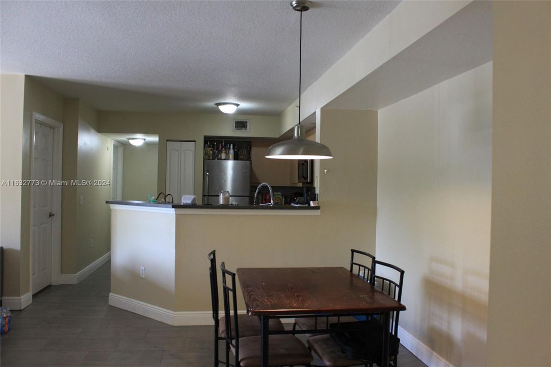 For Rent: $2,300 (3 beds, 2 baths, 1300 Square Feet)