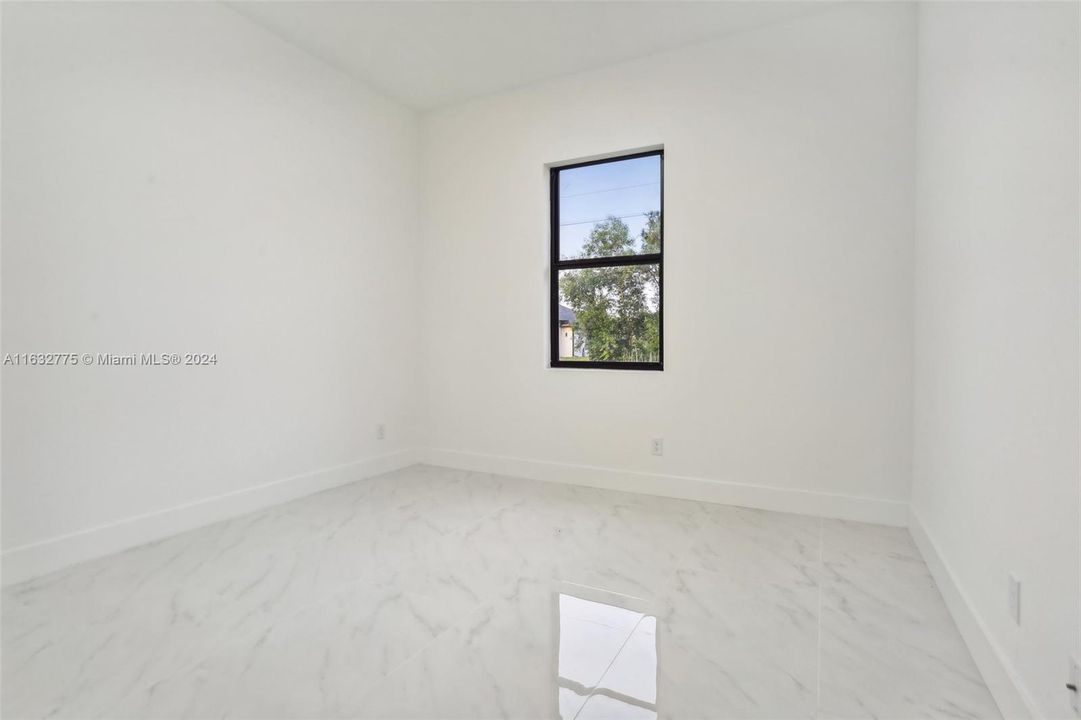 Active With Contract: $359,000 (3 beds, 2 baths, 1630 Square Feet)