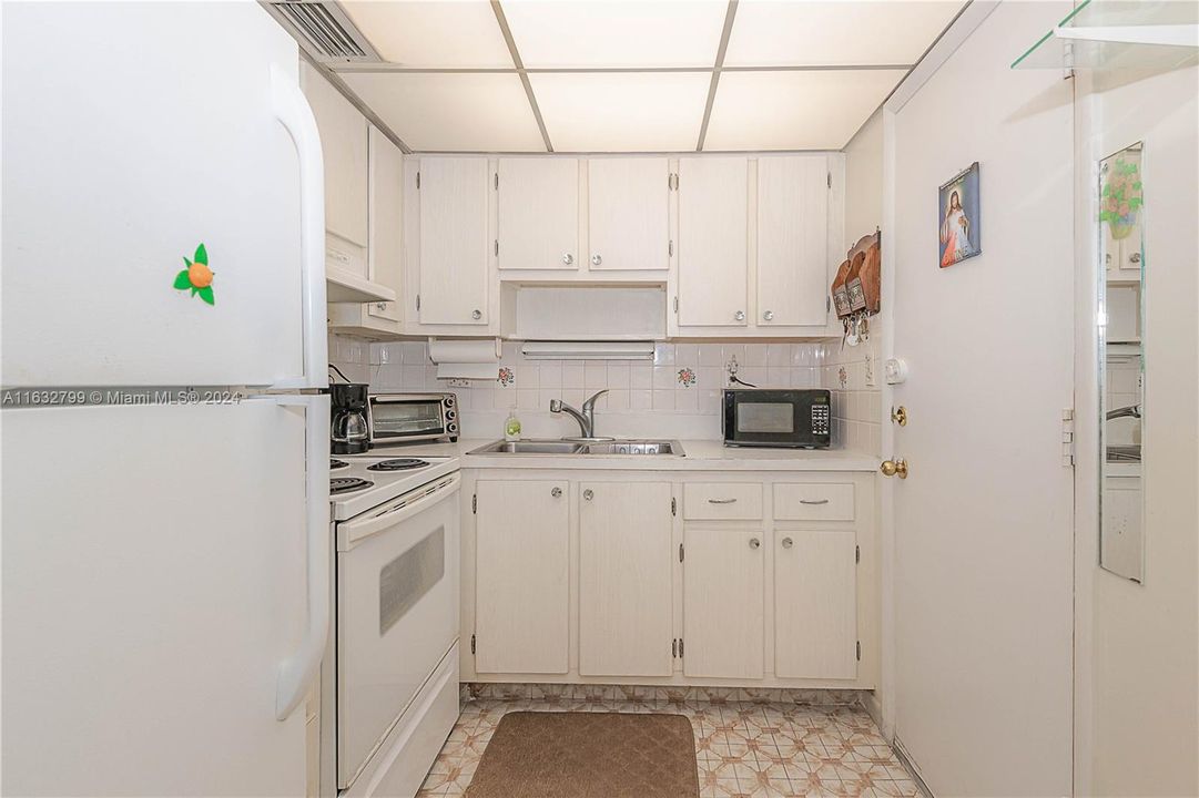 En Venta: $249,900 (2 camas, 1 baños, 850 Pies cuadrados)