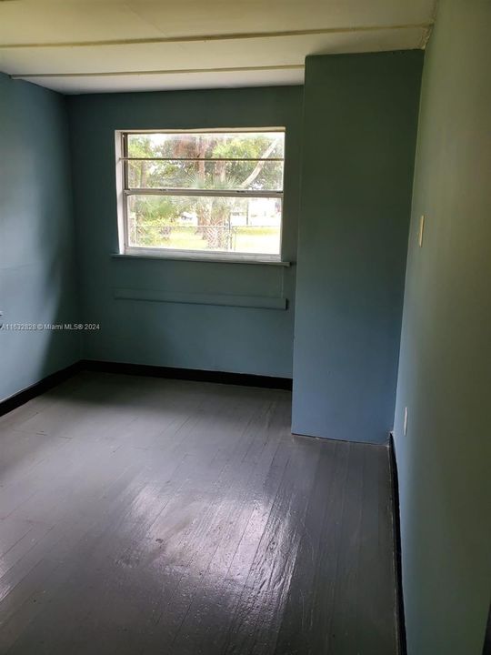 For Sale: $165,000 (3 beds, 1 baths, 0 Square Feet)