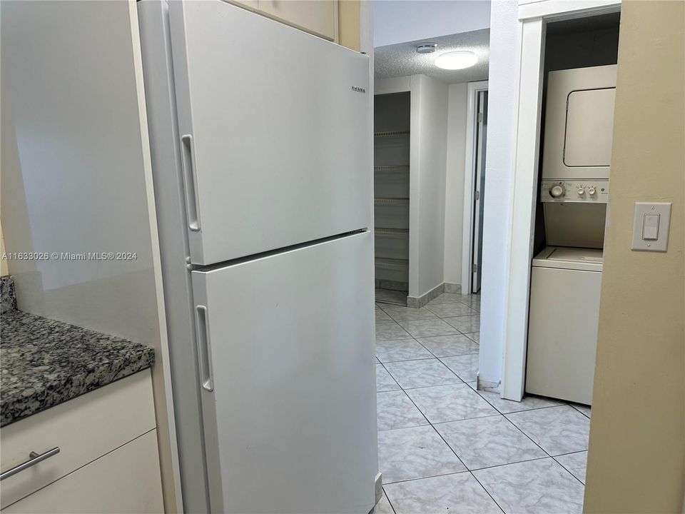 В аренду: $1,650 (1 спален, 1 ванн, 650 Квадратных фут)